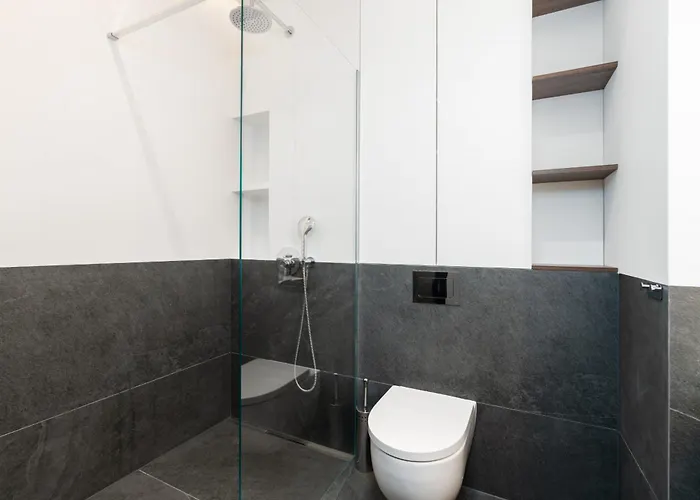 Daire Stylish & Comfy Garbary With Parking By Renters *