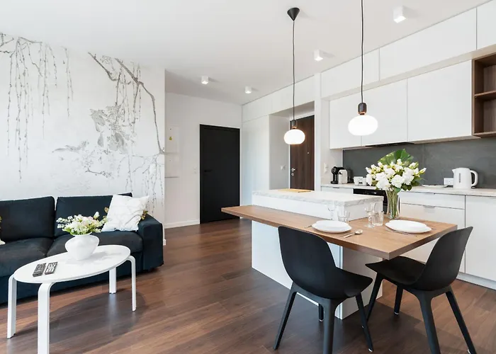 Stylish & Comfy Garbary With Parking By Renters Daire *