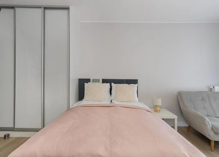 Lägenhet Stylish & Comfy Garbary With Parking By Renters Poznań