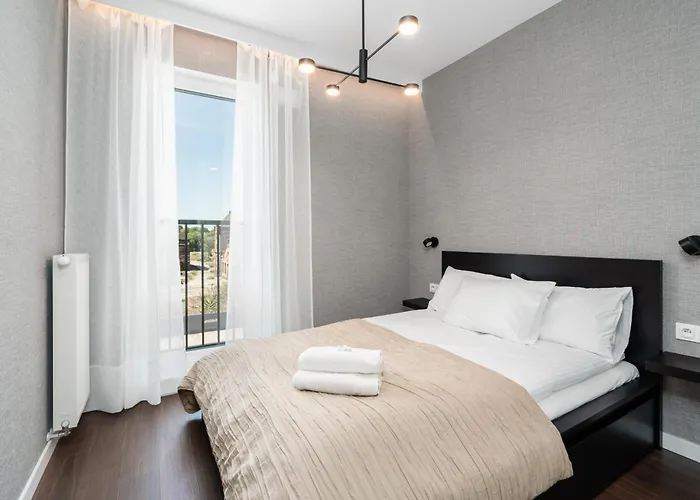 Lägenhet Stylish & Comfy Garbary With Parking By Renters *